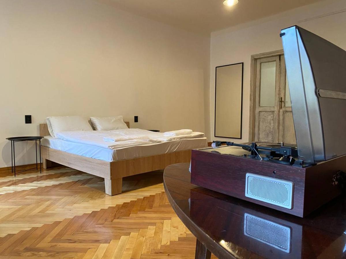 Багатомісні Апартаменти На Арсенальній Leopoli Esterno foto